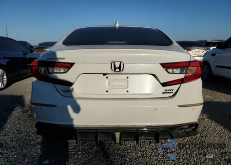 2021 Honda Accord Touring z USA, uszkodzony, nr VIN 1HGCV2F92MA005542